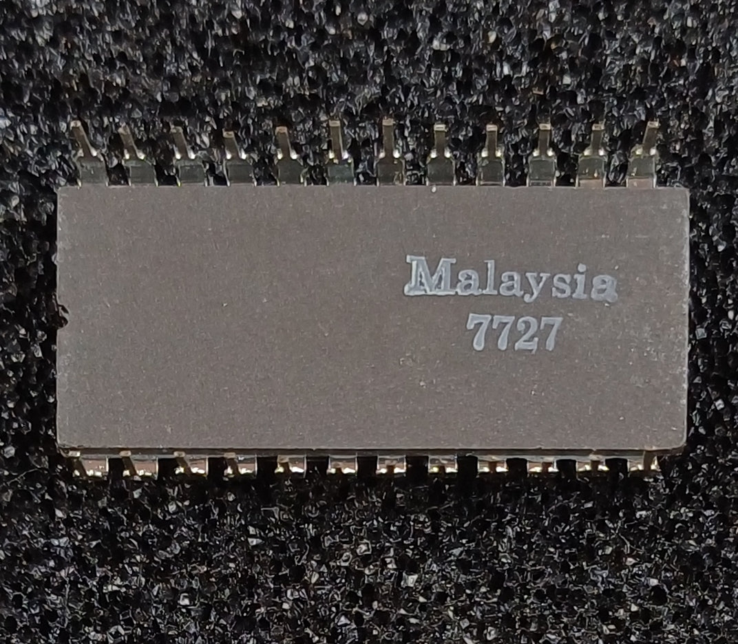 Intel 1702A 2048-bit (256 x 8) EPROM in Gray Ceramic - No "C" Prefix - Customer Sample - Extremley Rare