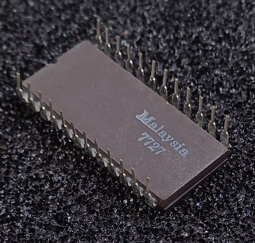 Intel 1702A 2048-bit (256 x 8) EPROM in Gray Ceramic - No "C" Prefix - Customer Sample - Extremley Rare