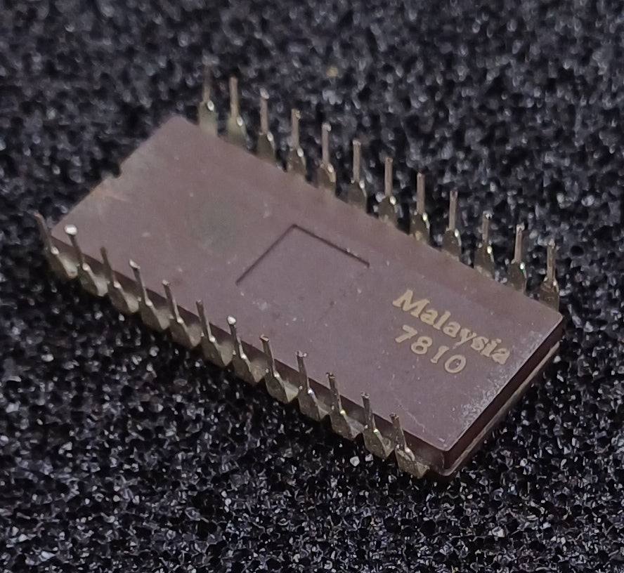 Intel B1702A 2048-bit (256 x 8) EPROM in Gray Ceramic - Rare