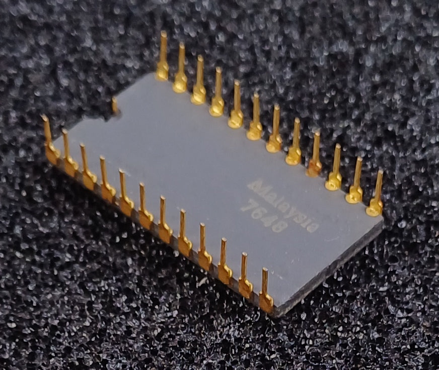 Intel C1702AL 2048-bit (256 x 8) Low Power EPROM in Gray Ceramic - Later Style - Very Rare