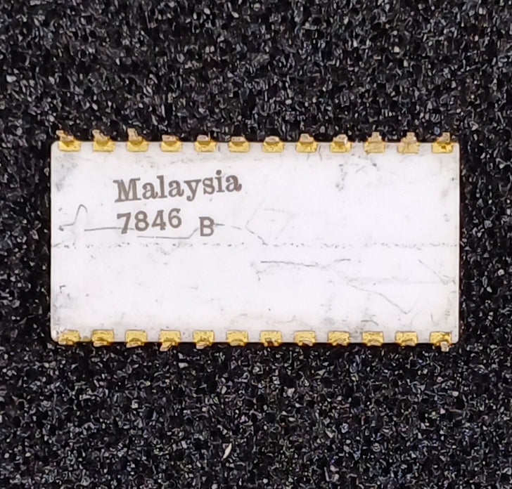 Intel C1702A 2048-bit (256 x 8) Static EPROM in White Ceramic - Later Style - Rare