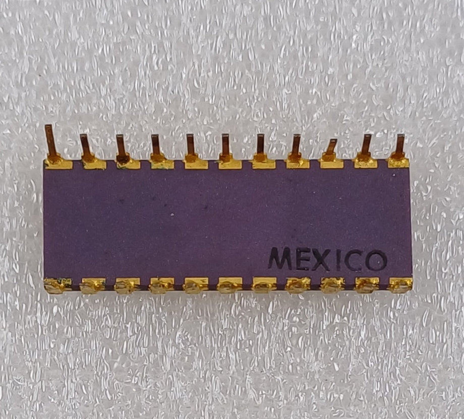 Intel C2107A 4096-bit (4096 x 1) Dynamic RAM in a Purple Ceramic DIP with Gold Top and Legs - Stepping Spec S1025 - Rare