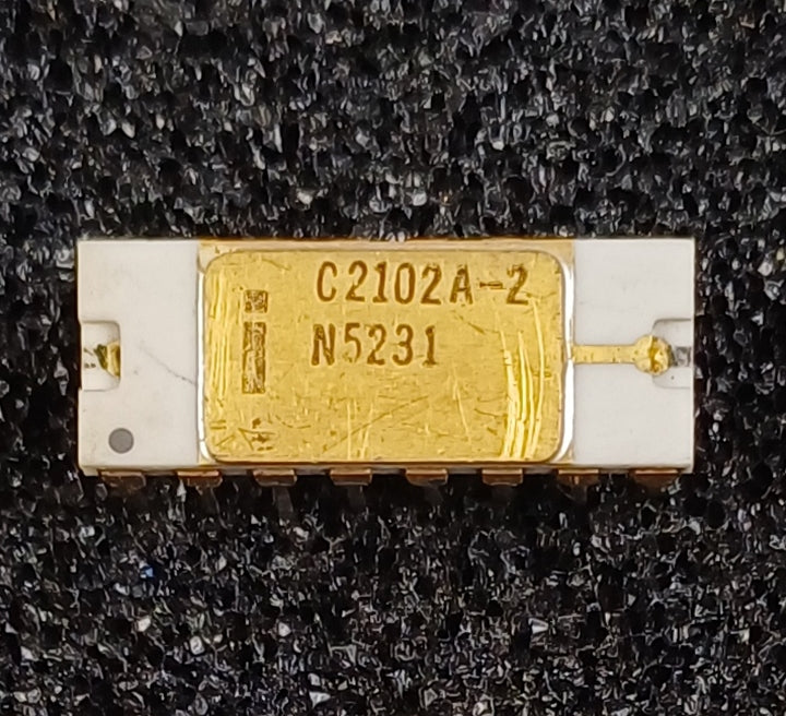 Intel C2102A-2 1024-bit (1024 x 1) NMOS Static RAM w/Separate I/O in White Ceramic - Very Rare