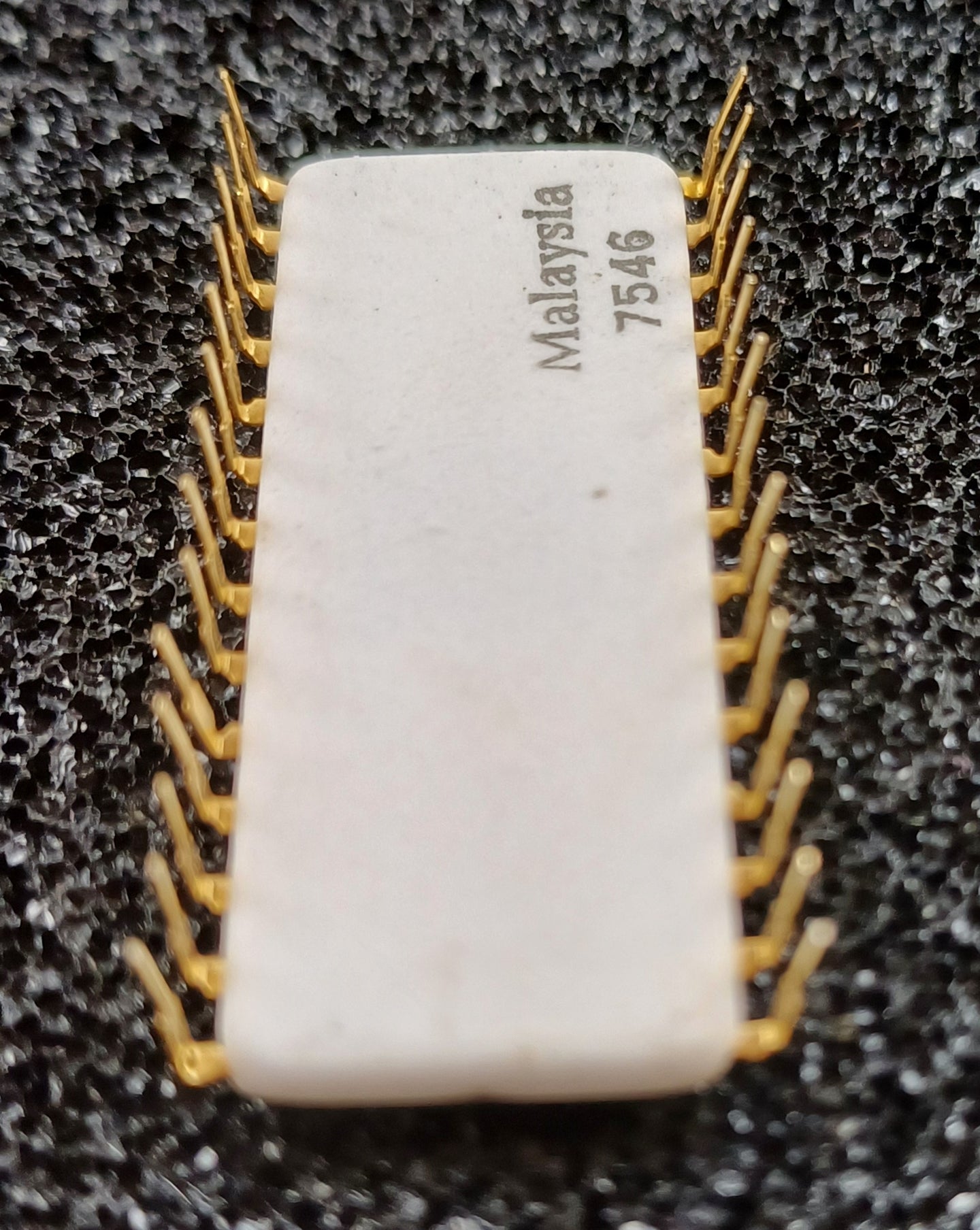 Intel 3002 Customer Sample 2-bit Bipolar Bit-Slice Central Processing Element