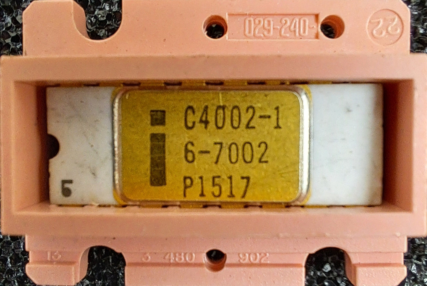 Intel MCS-4 Set New In Chip Holders in White Ceramic