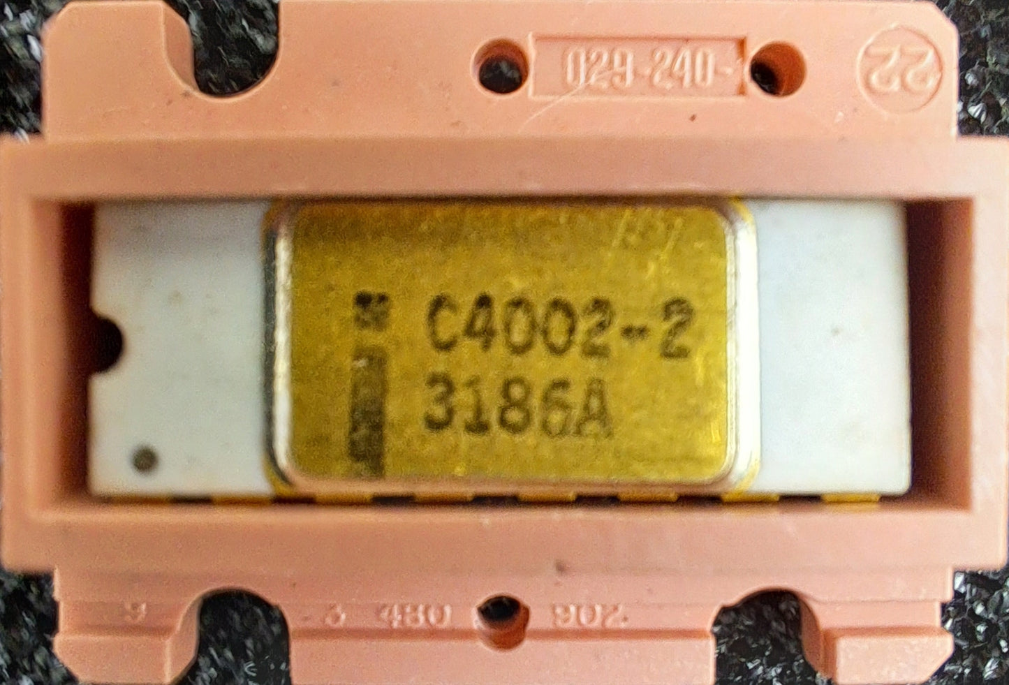 Intel MCS-4 Set New In Chip Holders in White Ceramic