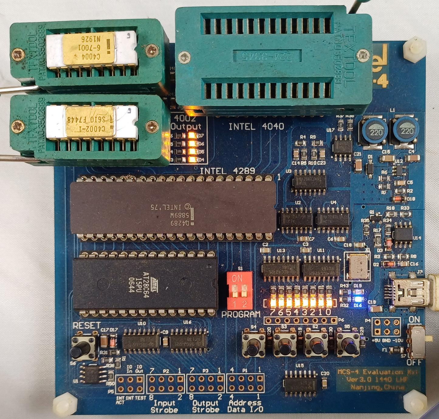 Intel C4004 4-bit Central Processing Unit (CPU), Intel's 1st Microprocessor
