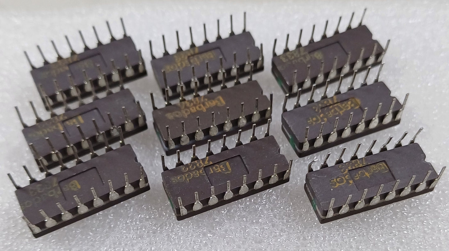 Intel D2102A-6 1024-bit (1024 x 1) NMOS Static RAM w/Separate I/O in Gray Ceramic - Lot of 9 New old Stock -Very Rare