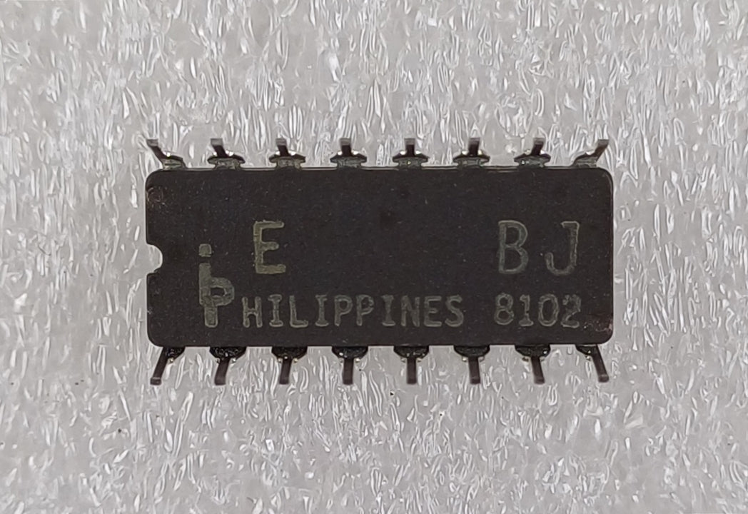 Intel D4004 4-bit Central Processing Unit (CPU), Intel's 1st Microprocessor