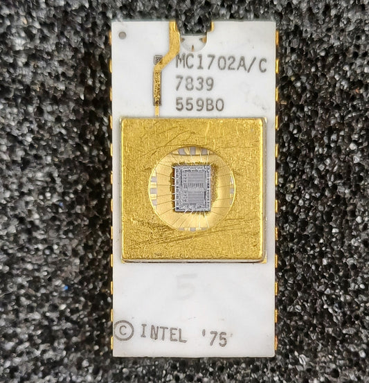 Intel Military Spec MC1702A/C 2048-bit (256 x 8) Static EPROM in White Ceramic - Later Style - Upper Print & Earth Strap - Very Rare