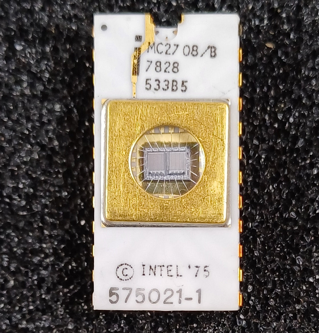 Intel MC2708/B 8192-bit (1024 x 8) EPROM in White Ceramic package with offset gold cap ground strap - Military Version - Very Rare