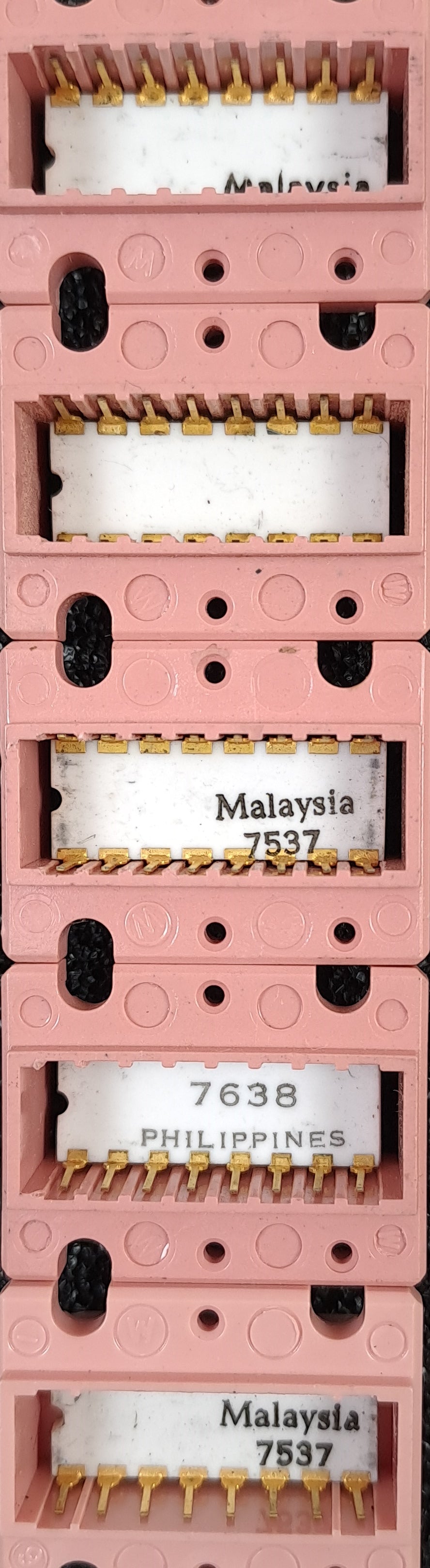 Intel MCS-4 Set New In Chip Holders in White Ceramic