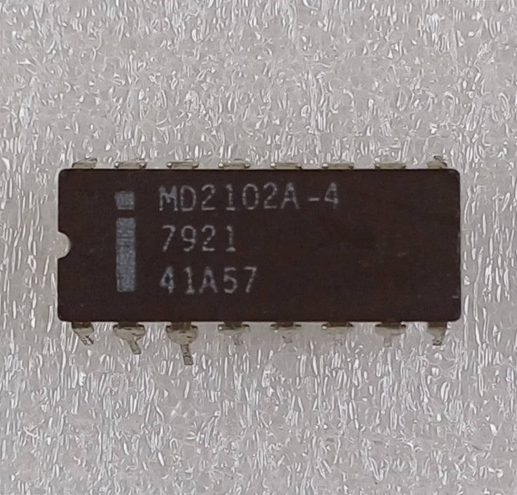 Intel MD2102A-4 1024-bit (1024 x 1) NMOS Static RAM w/Separate I/O in Gray Ceramic - Military Specification - Very Rare