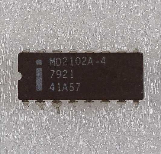 Intel MD2102A-4 1024-bit (1024 x 1) NMOS Static RAM w/Separate I/O in Gray Ceramic - Military Specification - Very Rare