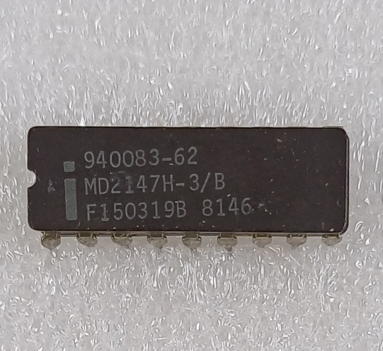Intel MD2147H-3/B, 4096-bit (4096 x 1) Static RAM Chip, W/Separate I/O in Gray Ceramic - Military Specification - Very Rare