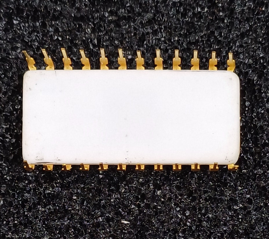 National Semiconductor MM1702AQ 2048-bit (256 x 8) EPROM in White Ceramic - Intel 1702 2nd Source - Rare