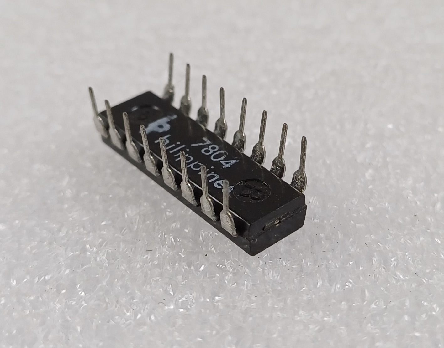 Intel P4004 4-bit Central Processing Unit (CPU), Intel's 1st Microprocessor