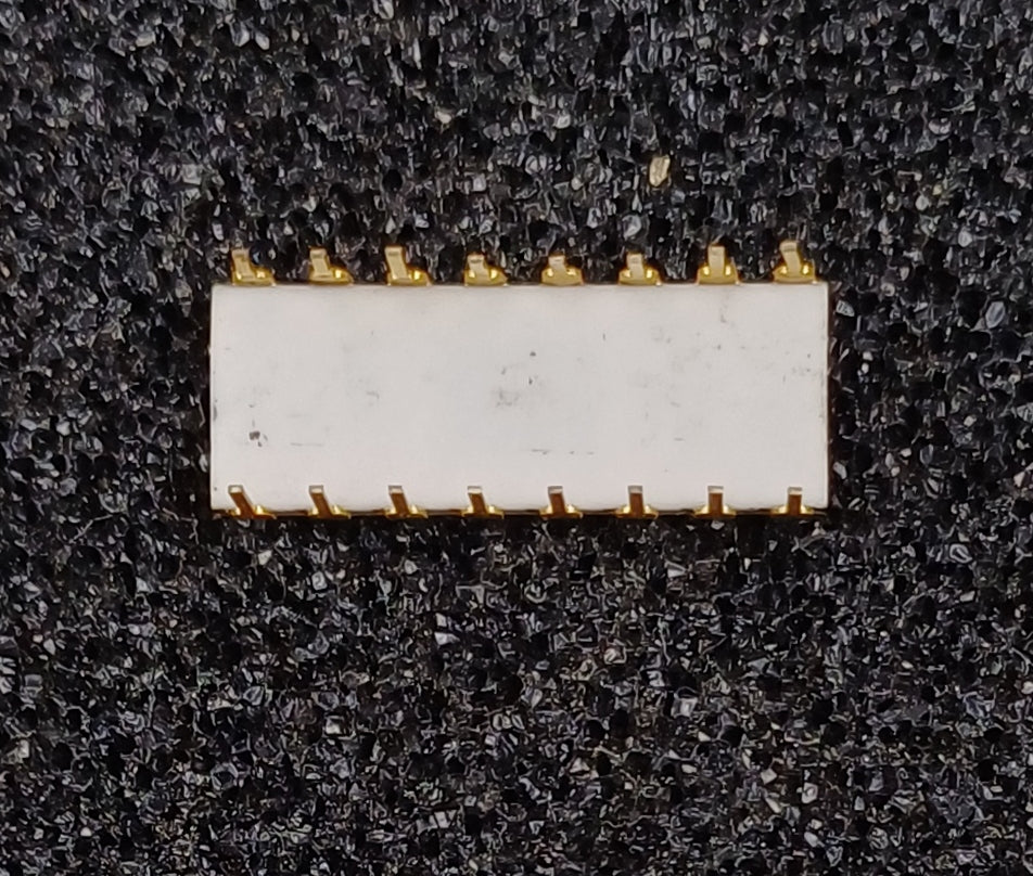 Microsystems International MF1402AR 1024-Bit (256 x 4) PMOS Shift Register in White Ceramic - Very Rare